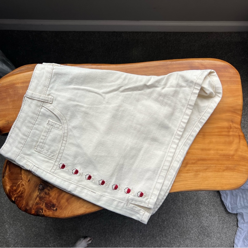 Cider Cream Jean Shorts with Red Embroidered Flower Accents